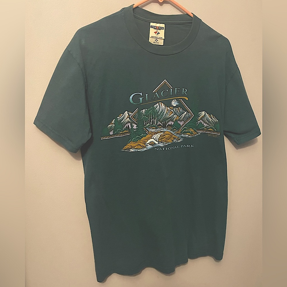 Women’s oversized blue Glacier Park shirt! Size M & barely used 💙
